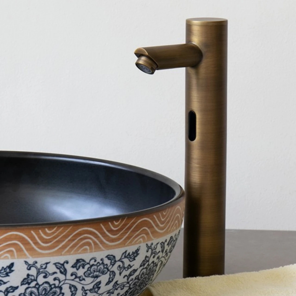 Alternative view of Vòi chậu lavabo cảm ứng bằng đồng Kanly GCAC1