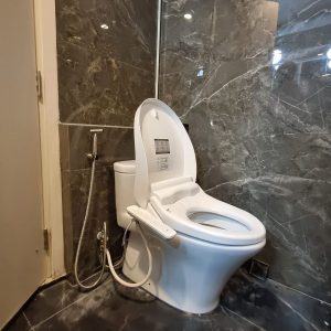 Ảnh công trình thực tế Bồn cầu Inax một khối nắp rửa điện tử AC-959A+CW-H18VN