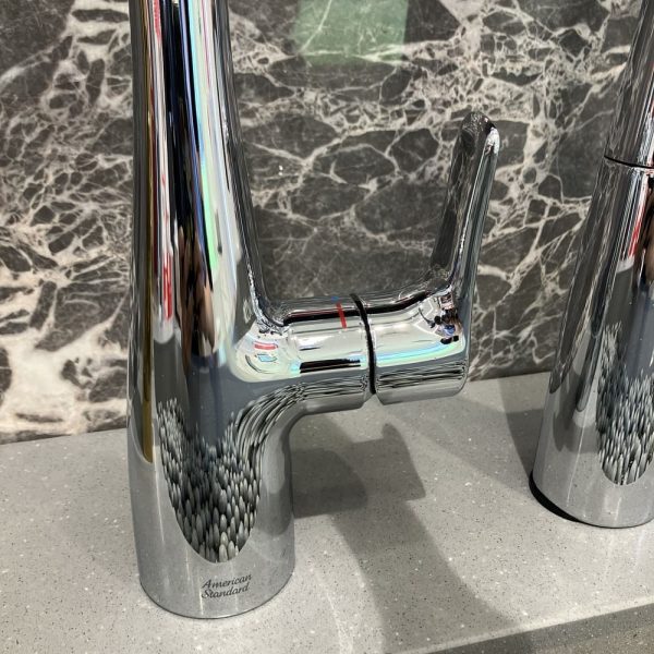 Ảnh công trình thực tế Vòi rửa bát dây rút American Standard 1009150000