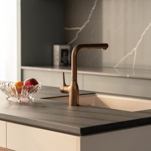 Ảnh công trình thực tế VÒI Rửa Bát DÂY RÚT NÓNG LẠNH MANIA NB217B