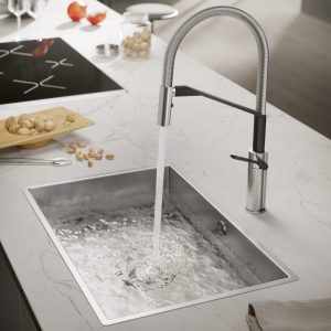 Ảnh công trình thực tế VÒI Rửa Bát NÓNG LẠNH CẦN MỀM HERON NB228