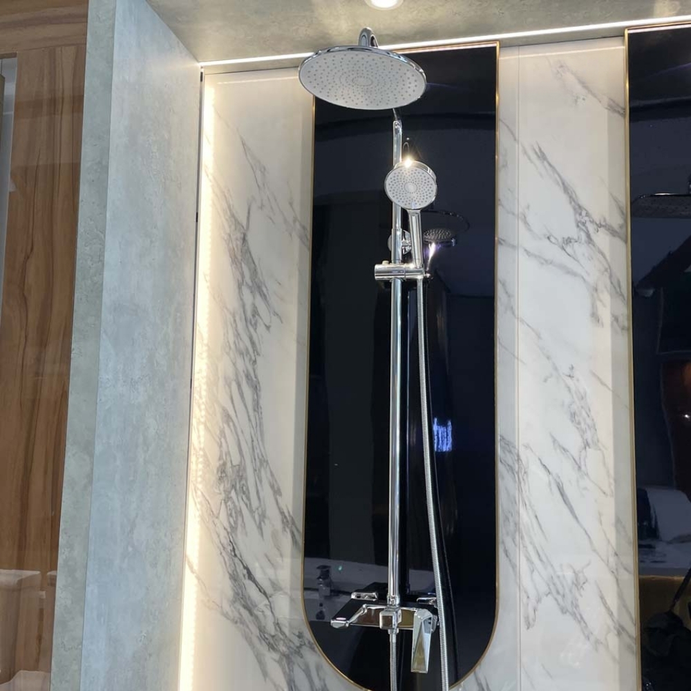 Ảnh công trình thực tế Sen cây nóng lạnh Luxta L7221