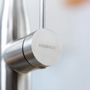 Ảnh công trình thực tế Vòi rửa chén NOBINOX ALTO NX550 ống mềm nóng lạnh