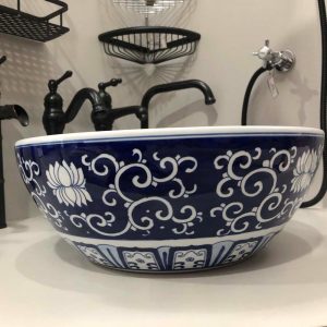 Ảnh công trình thực tế Chậu lavabo đặt bàn Kanly sứ hoa văn SU120