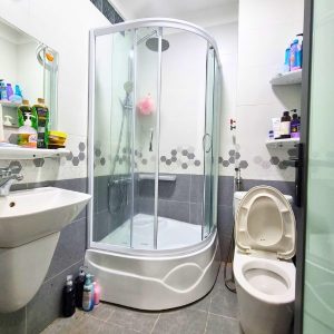 Ảnh công trình thực tế Cửa tắm đứng Caesar SPR101