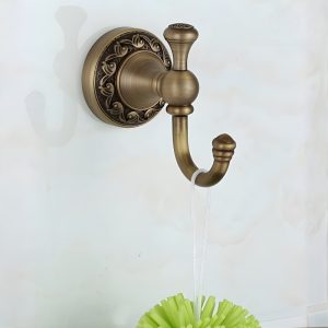 Ảnh công trình thực tế Móc Quần Áo Kanly GCH01N Treo Tường Bằng Đồng