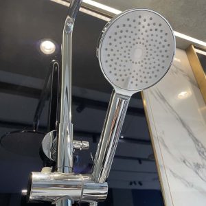 Ảnh công trình thực tế Sen cây nóng lạnh Luxta L7221