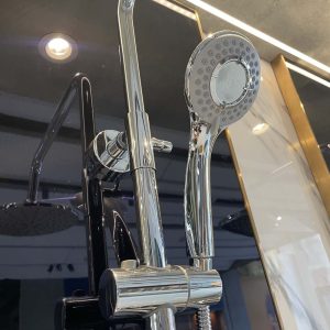 Ảnh công trình thực tế Sen cây nóng lạnh Luxta L7229