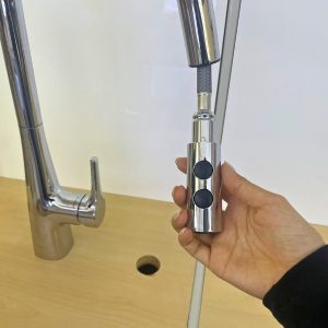 Ảnh công trình thực tế Vòi bếp Inax SFV-900SX dây rút nóng lạnh