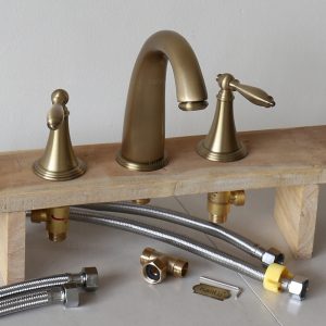 Ảnh công trình thực tế Vòi chậu 3 lỗ âm bàn bằng đồng Kanly GCB02