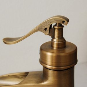 Ảnh công trình thực tế Vòi Lavabo Kanly GCV04 Nóng Lạnh Bằng Đồng Cổ Điển