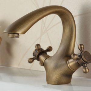 Ảnh công trình thực tế Vòi Lavabo Kanly GCV07 Nóng Lạnh Bằng Đồng Cổ Điển