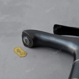 Ảnh công trình thực tế Vòi Lavabo Kanly GCV41B Nóng Lạnh Bằng Đồng Màu Đen