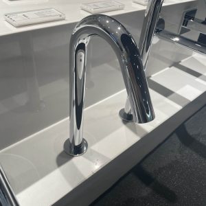 Ảnh công trình thực tế Vòi Lavabo TOTO TLE26007V Cảm Ứng Tự Động