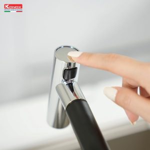 Ảnh công trình thực tế Vòi rửa bát dây rút Konox Volta Black