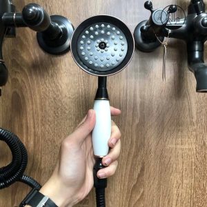 Ảnh công trình thực tế Vòi Sen Tắm Kanly GCS24B Nóng Lạnh Màu Đen Cổ Điển