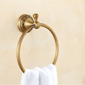 Ảnh công trình thực tế Vòng Treo Khăn Kanly GCH02 Bằng Đồng Cổ Điển