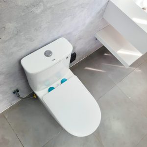 Ảnh công trình thực tế Bồn Cầu Liền Khối Ecod EB555