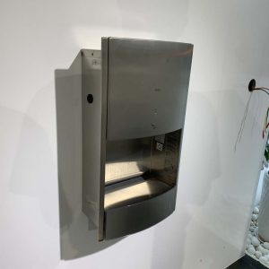Ảnh công trình thực tế Máy sấy tay âm tường TOTO TYC602 có khay hứng nước