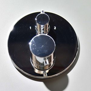 Ảnh công trình thực tế Van điều chỉnh nhiệt độ TOTO TBV01408B kèm nút chuyển hướng