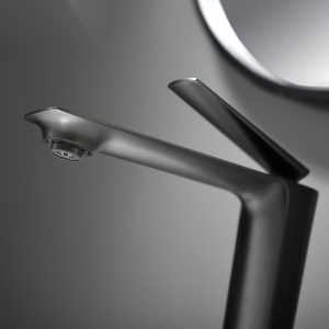 Ảnh công trình thực tế Vòi Lavabo Nóng Lạnh Thân Cao BASIC BW-47002GM Titan