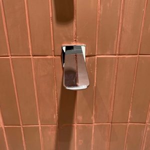 Ảnh công trình thực tế Vòi xả bồn TOTO TBG02001B dòng GR nhiều màu