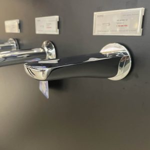 Ảnh công trình thực tế Vòi xả bồn TOTO TBS03001B dòng LC gắn tường
